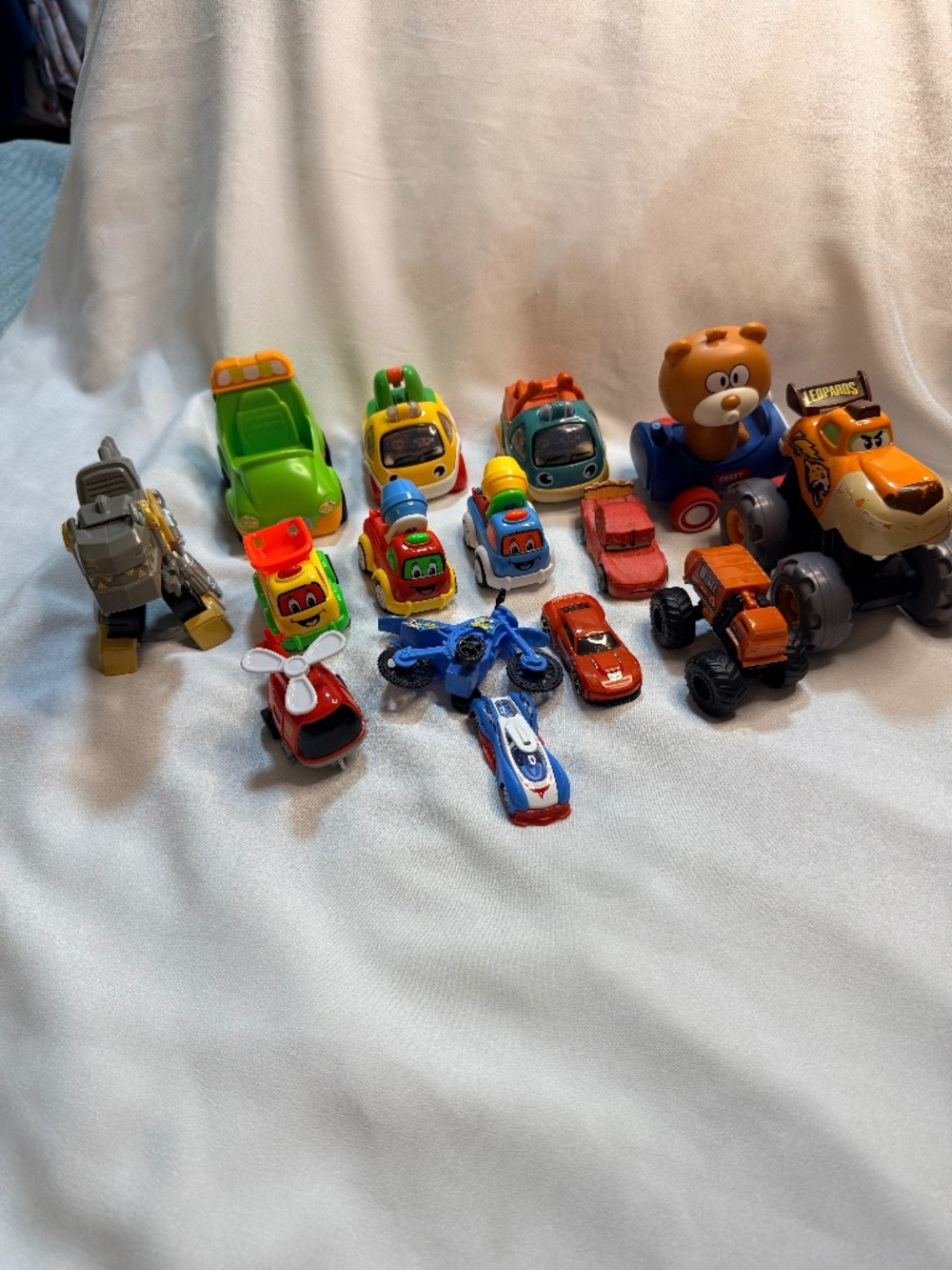 Mixed Toy Vehicle Lot 17 Cars Trucks Motorcycle Helicopter Kids Toys Used